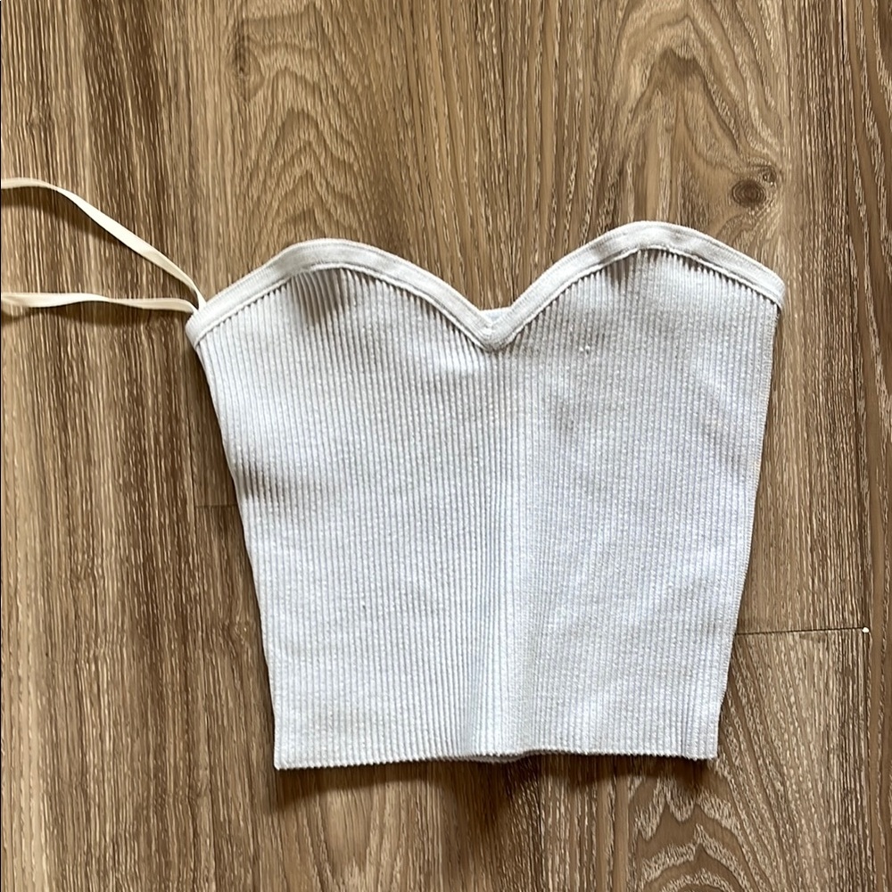 DONATING SOON! Aritzia Babaton Sculpt Knit top